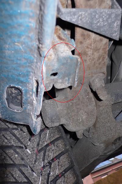 Wagenheberaufnahme hinten.jpg